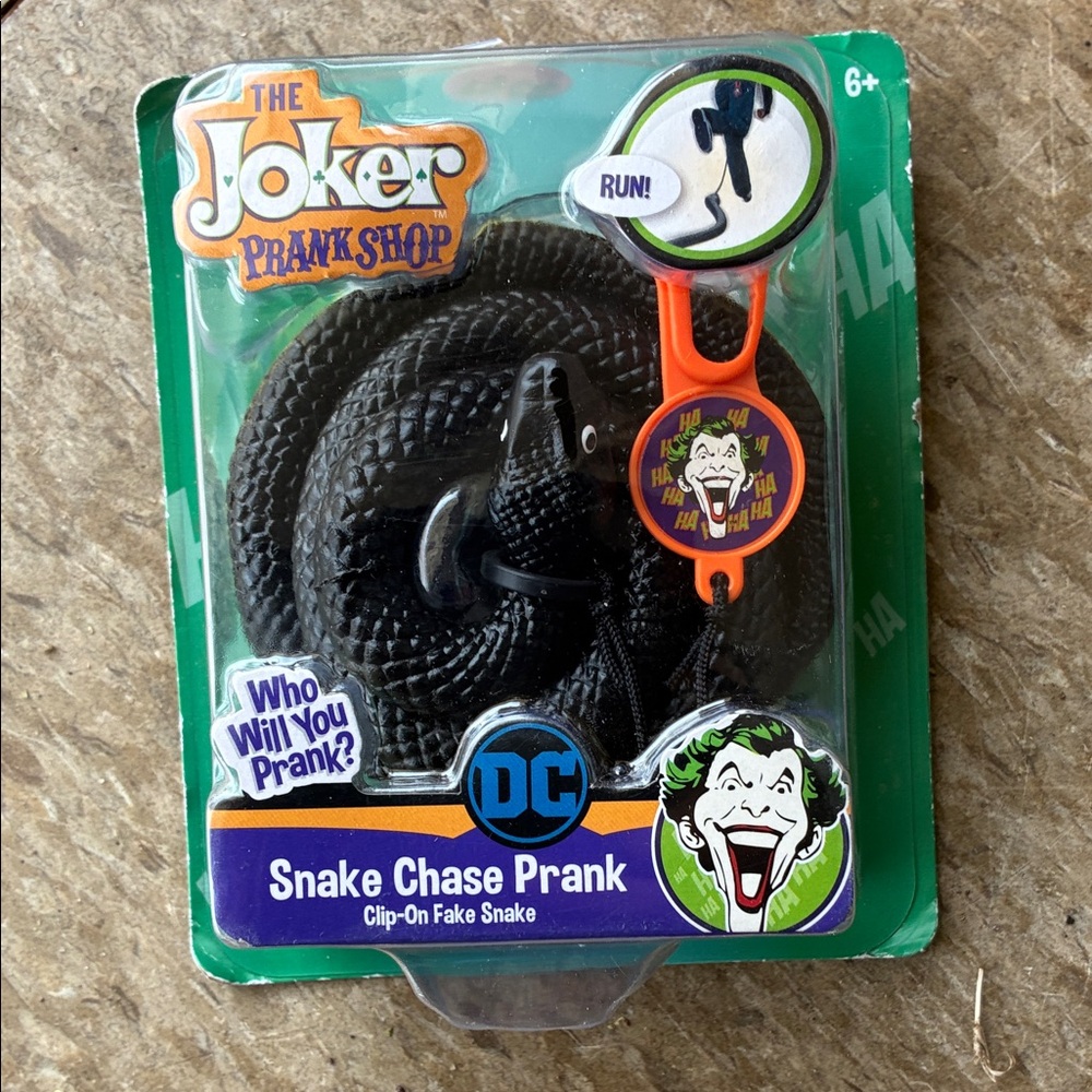 DC Joker Prank Shop Snake - Black